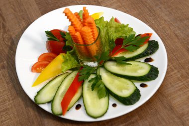 Geleneksel Romanya yemekleri için menü