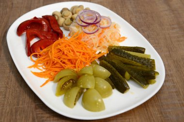 Geleneksel Romanya yemekleri için menü