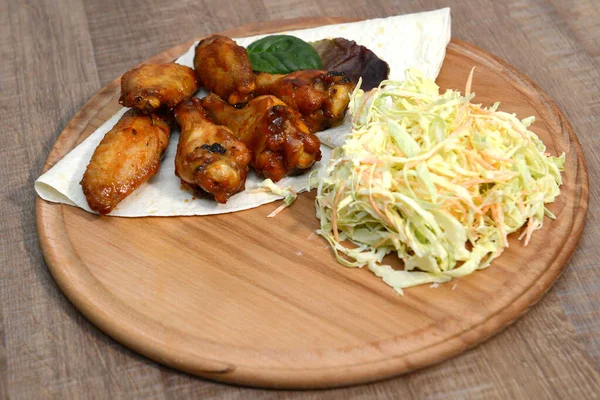 Geleneksel Romanya yemekleri için menü