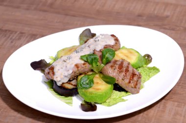 Geleneksel Romanya yemekleri için menü