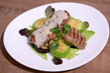 Geleneksel Romanya yemekleri için menü