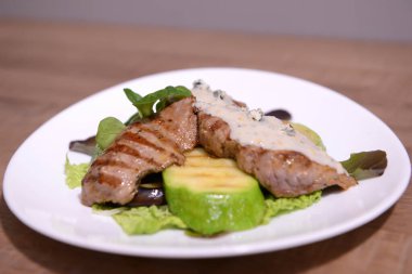 Geleneksel Romanya yemekleri için menü