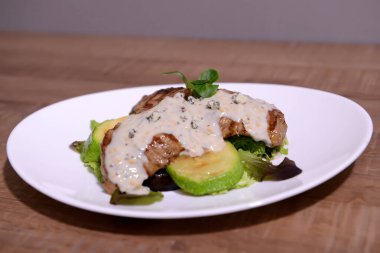 Geleneksel Romanya yemekleri için menü