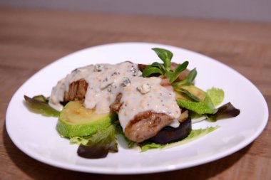 Geleneksel Romanya yemekleri için menü