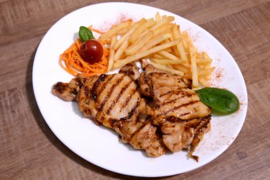 Geleneksel Romanya yemekleri için menü