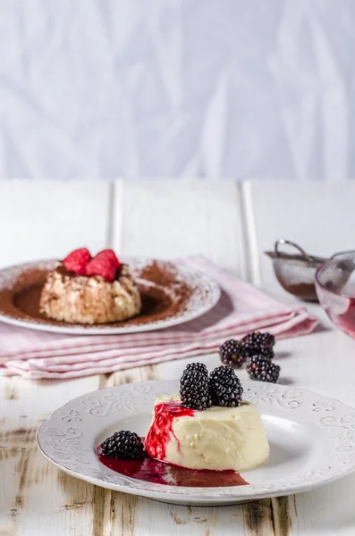 Vanilla panna cotta — Stock Photo, Image