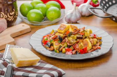 Gnocchi pastırma ve sebze ile