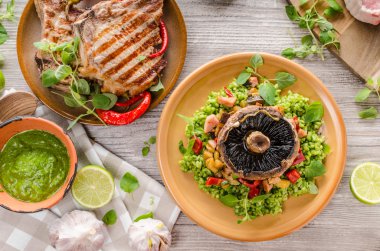 Izgara domuz pirzola, portobello risotto