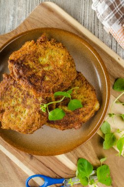 Patates gözlemesi sarımsaklı