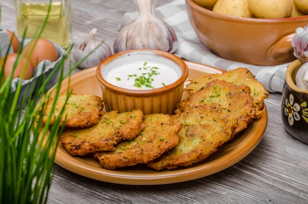 Panquecas de batata com queijo — Fotografia de Stock