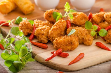 Tavuk patlamış mısır ile kroket