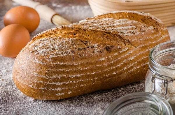 Σπιτικό προζύμι ψωμί ρουστίκ — Φωτογραφία Αρχείου