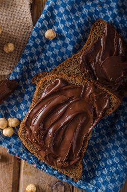 Fındık lezzetli yayılmış