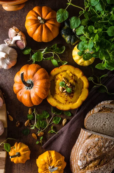 Zuppa di zucca cremosa — Foto Stock