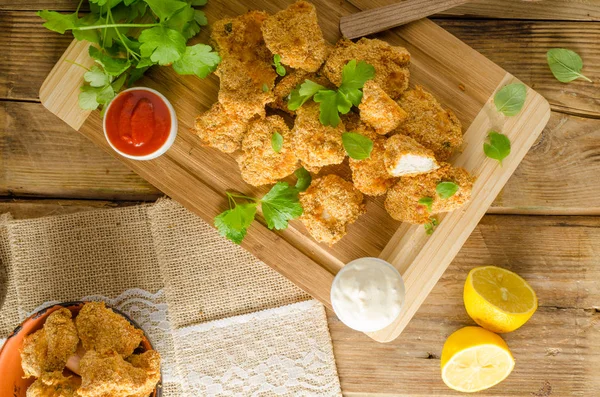 Pipocas de frango com alho — Fotografia de Stock