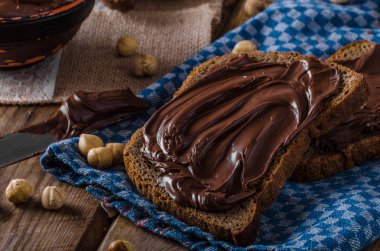 Fındık lezzetli yayılmış