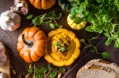 Kremalı balkabağı çorbası