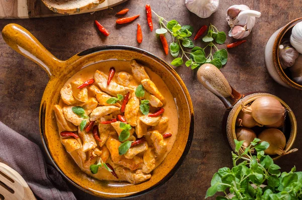Delicioso curry casero —  Fotos de Stock