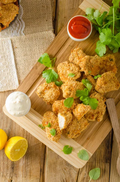 Chicken popcorn with garlic Royalty Free Stock Images
