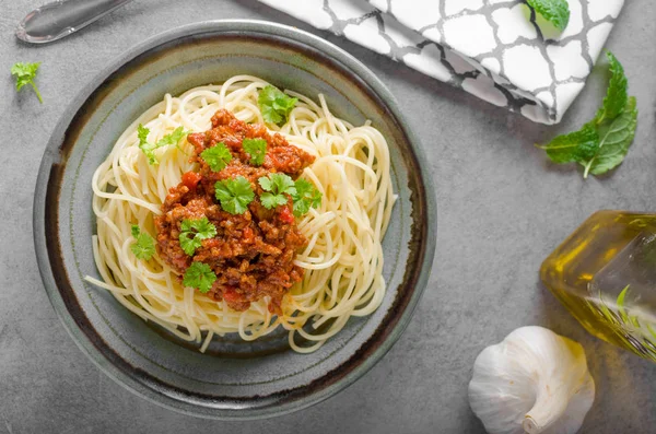 Спагетті bolognese домашнє — стокове фото