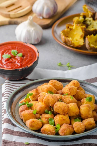 Hausgemachte gebratene Mini-Kroketten — Stockfoto