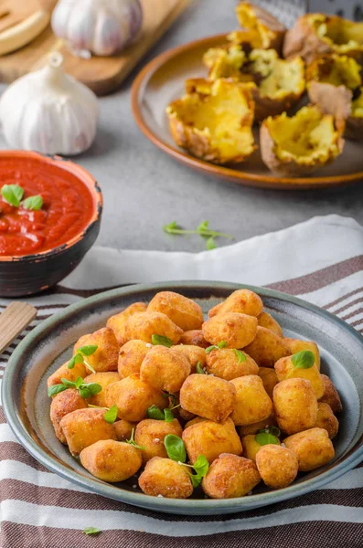 Hausgemachte gebratene Mini-Kroketten — Stockfoto