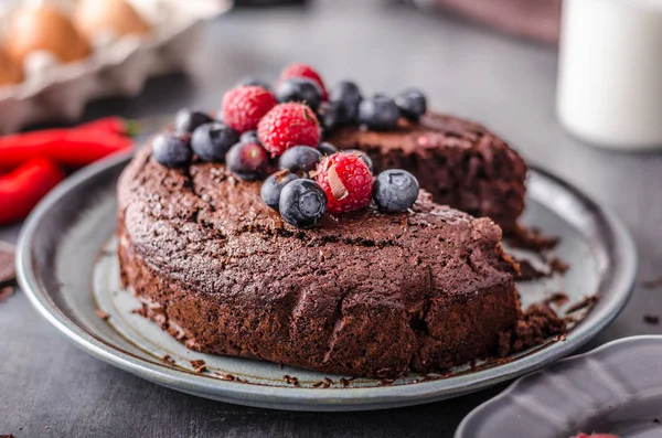 Brownies cake with chilli and berrries — Stock Photo, Image