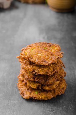 Patates gözlemesi sarımsaklı