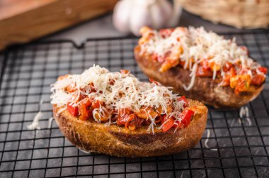 Şeytan tost sebze tavuk peynir