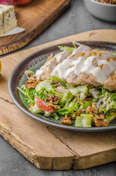 Waldorf salad with grilled chicken — Stock Photo, Image