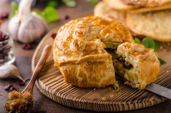 Puff pastry stuffed by camembert — Stock Photo, Image