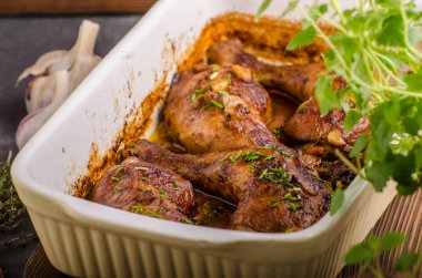 Sarımsak rosemary tavuk