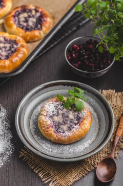 Rustik mini kek çilek ve şeker kek