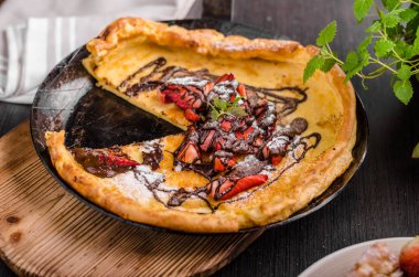 Fırında, Hollandalı bebek gözleme çilek ile gözleme