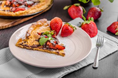 Fırında, Hollandalı bebek gözleme çilek ile gözleme