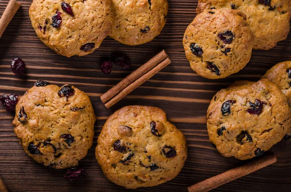 Biscoitos de cenoura com cranberries — Fotografia de Stock