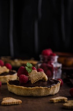 Fındıklı çikolata tartalets