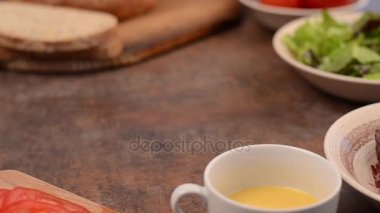 BLT sandviç yapma
