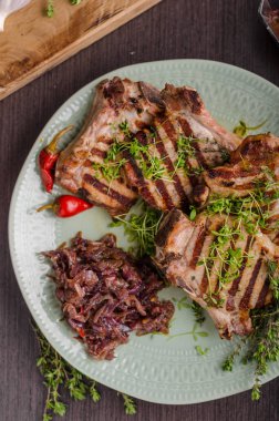 ızgara domuz pirzola