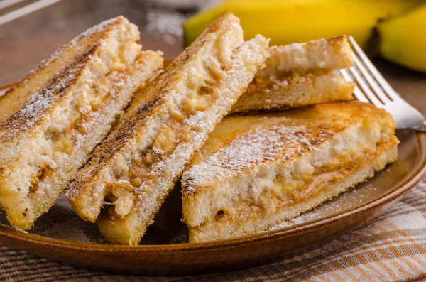 Panino alla banana al burro di arachidi — Foto Stock