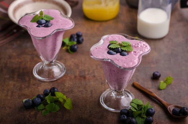 Berries milkshake smoothie — Stock Photo, Image