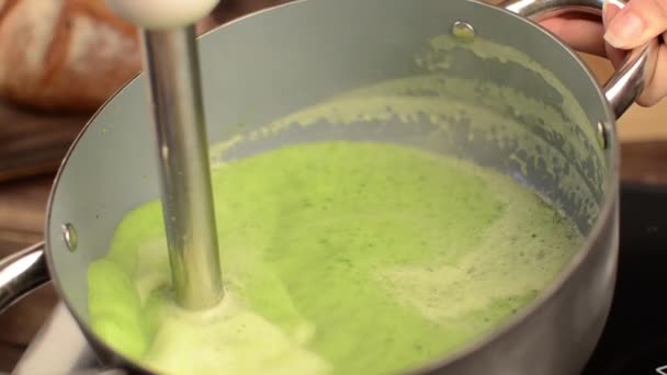 Peas soup footage how to make, cutting bread, serving — Stock Video