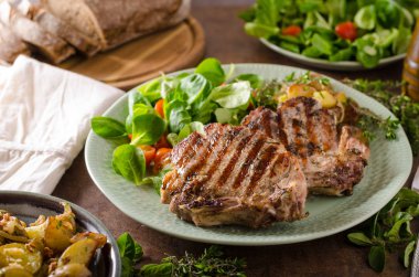 ızgara domuz pirzola