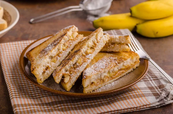 Panino alla banana al burro di arachidi — Foto Stock