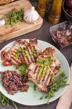 ızgara domuz pirzola