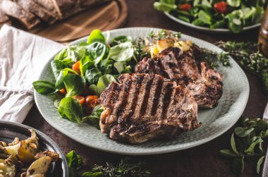 ızgara domuz pirzola