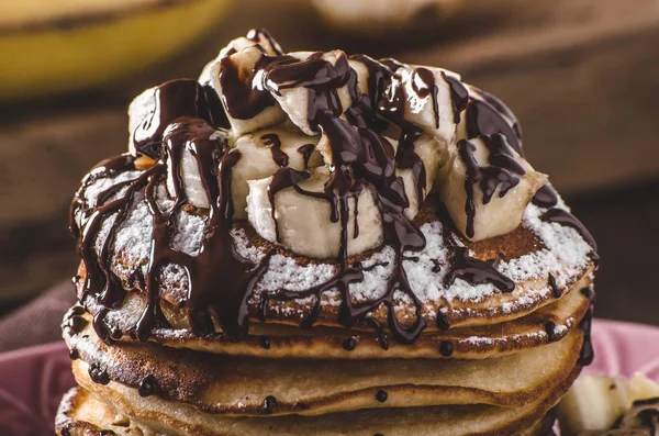 Amerikan krep muz, çikolata ile