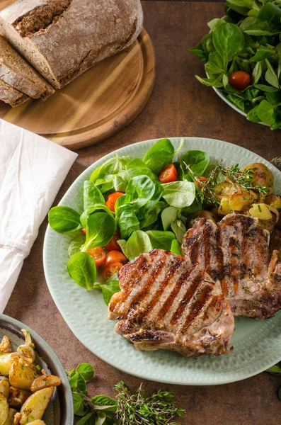 ızgara domuz pirzola