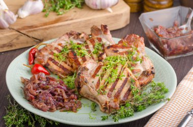 ızgara domuz pirzola