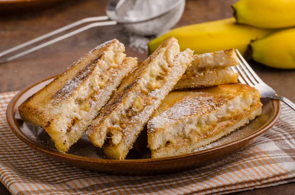 Panino alla banana al burro di arachidi — Foto Stock